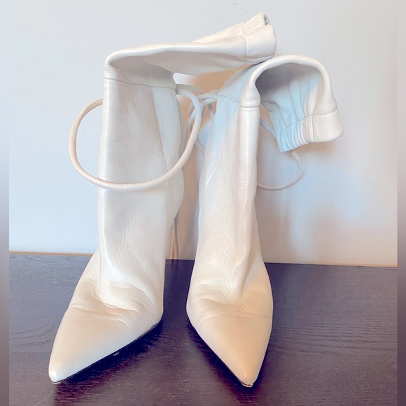 Beautiful Iro Paris White Hosta Boots - Picture 5 of 9